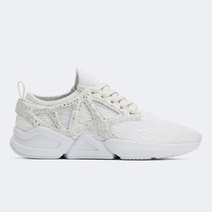 New! ✨👟 Redondo Performance Sneaker